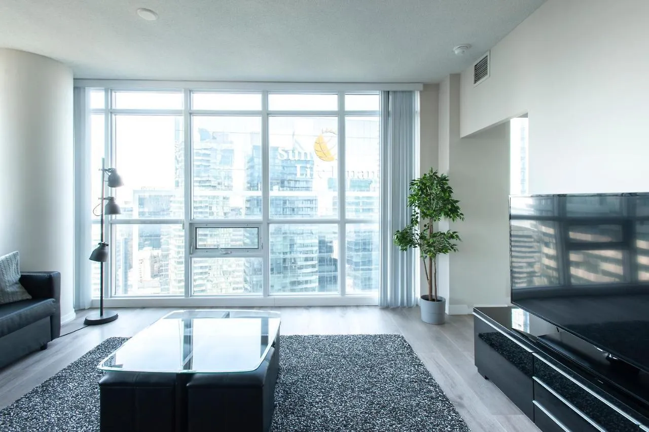 公寓 Downtown Central Two Bedroom Condo With Amazing View, Free Parking 多伦多